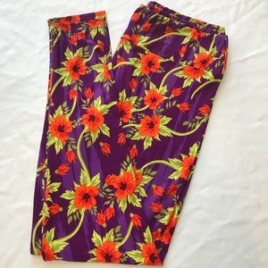 BNWT Tall & Curvy Lularoe Leggings